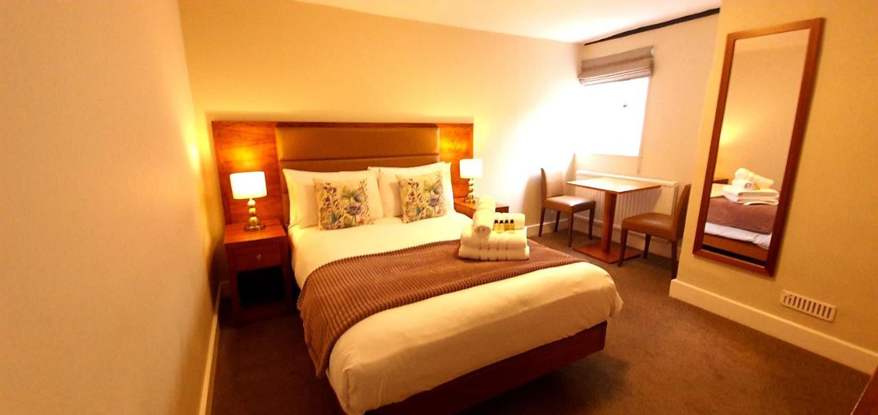Cathedral Gate Hotel 3*