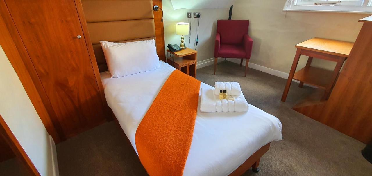 Cathedral Gate Hotel 3*